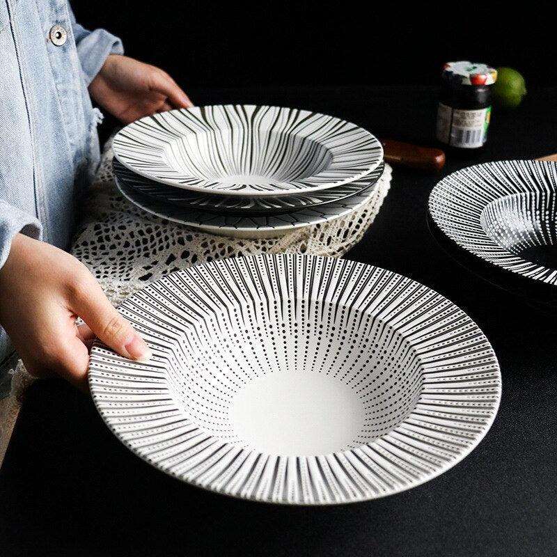 Geometric Black and White Ceramic Pasta Bowls | 22 cm and 25.5 cm - Premium Tableware - Just €49.95! Shop now at San Rocco Italia