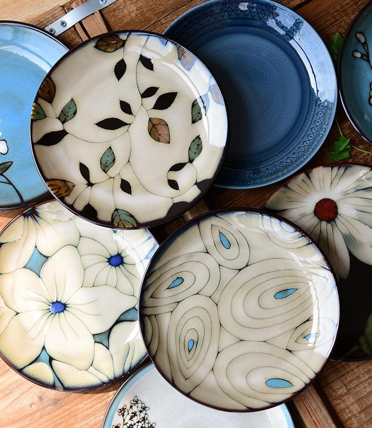 Hand-painted ceramic floral plates - 20.3-22.2 cm (approx. 8-8.74") - Premium Tableware - Shop now at San Rocco Italia