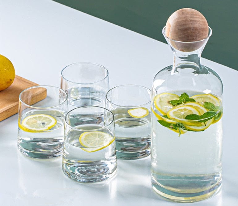 https://sanroccoitalia.it/cdn/shop/products/san-rocco-italia-watter-carafe-with-lid-and-glass-set-clear-48879273247062.jpg?v=1700436585&width=1445